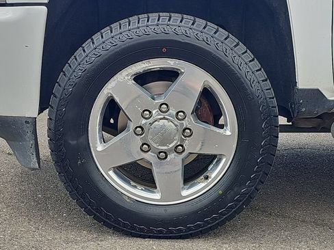 Used 2018 Chevrolet Silverado 2500 High Country w/ Duramax Plus Package AWD/4WD image 20