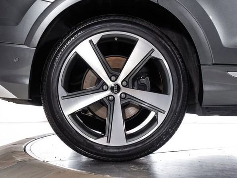 Used 2024 Audi SQ8 Prestige AWD/4WD image 14