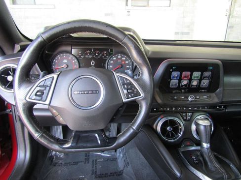 Used 2016 Chevrolet Camaro LT RWD image 16