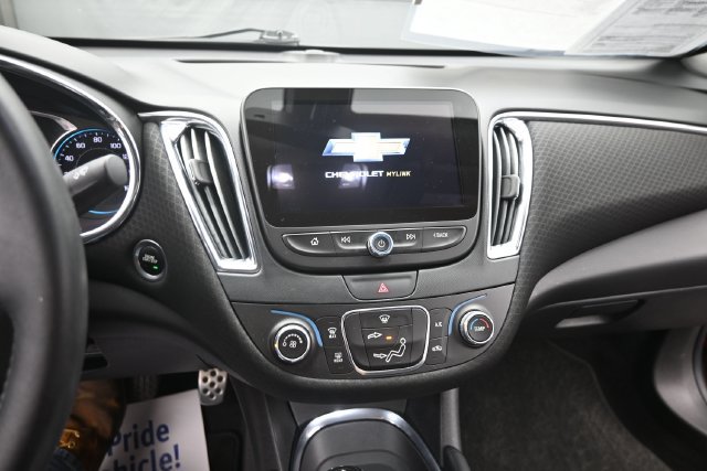 Used 2017 Chevrolet Malibu LT FWD image 21