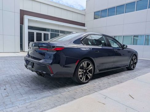 Used 2024 BMW 760i xDrive w/ Executive Package AWD/4WD image 4