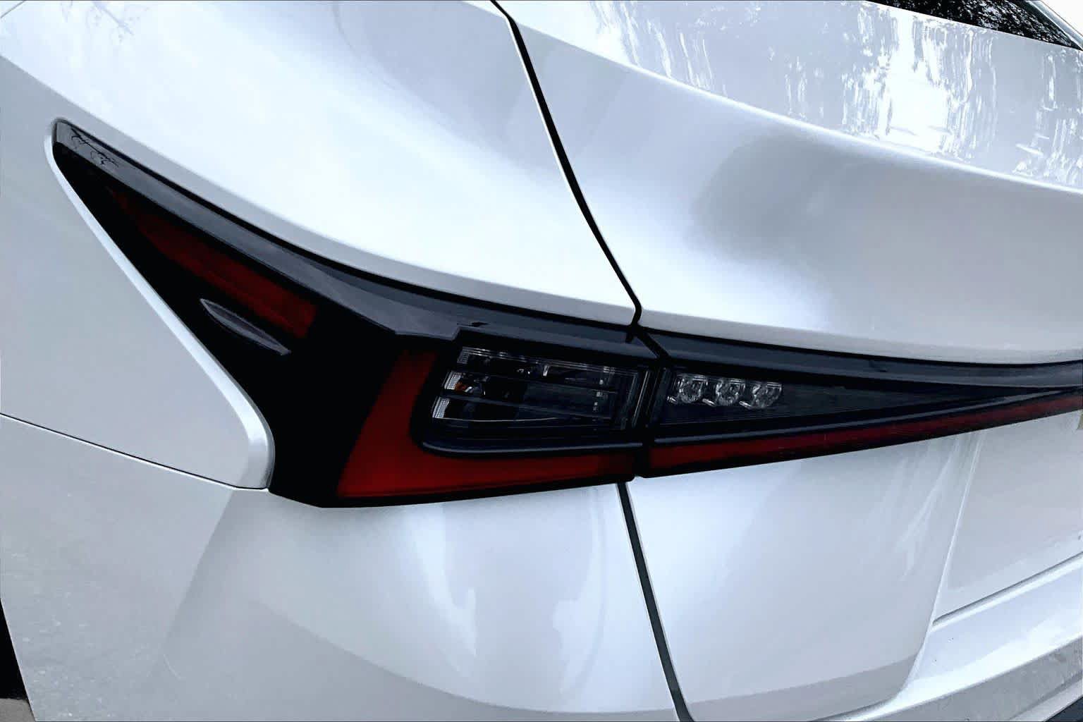 Used 2023 Lexus IS 300 w/ Comfort Package RWD image 29