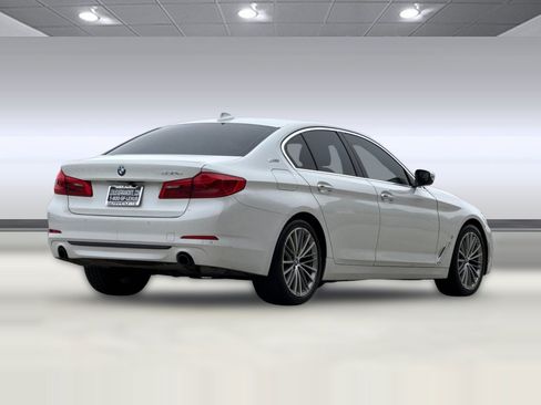 Used 2018 BMW 530e RWD image 8