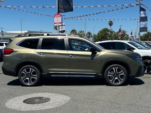 New 2026 Subaru Ascent Touring AWD/4WD image 3