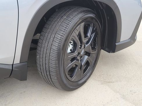 Certified 2025 Subaru Ascent Bronze Edition AWD/4WD image 6