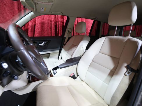 Used 2015 Mercedes-Benz GLK 350 2WD image 13