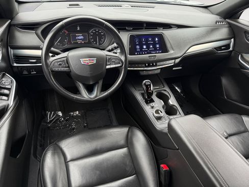 Used 2023 Cadillac XT4 Premium Luxury image 15