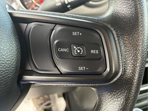 Used 2022 Jeep Wrangler Sport AWD/4WD image 15