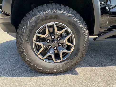 New 2026 Chevrolet Colorado ZR2 AWD/4WD image 10