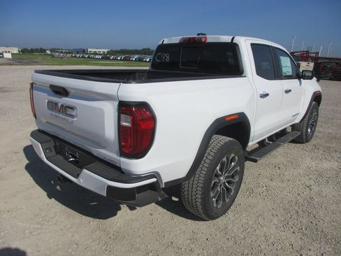 New 2026 GMC Canyon Denali AWD/4WD image 4