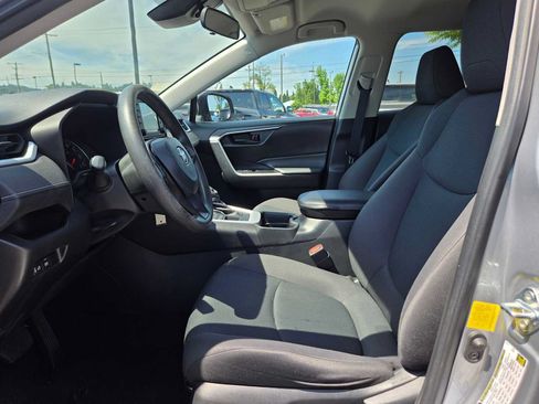 Certified 2021 Toyota RAV4 LE AWD/4WD image 21