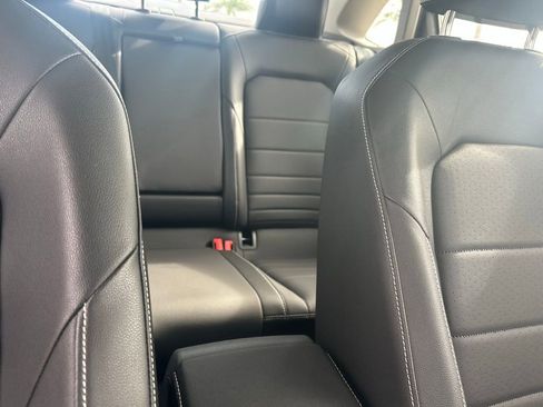 Used 2023 Volkswagen Jetta SE image 36