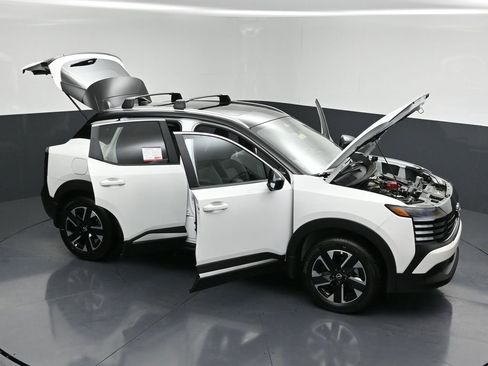 New 2026 Nissan Kicks SV w/ SV Premium Package AWD/4WD image 29