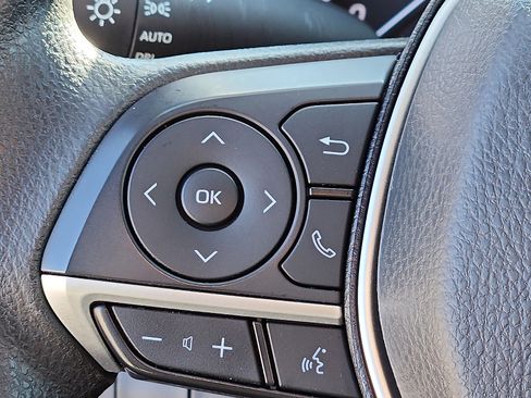 Used 2023 Toyota Camry LE image 20