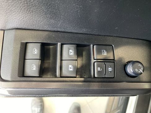 Used 2021 Toyota Tacoma TRD Off-Road AWD/4WD image 24
