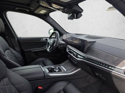 Used 2025 BMW X5 xDrive40i image 12