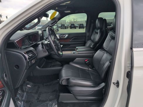 Used 2022 Lincoln Navigator L Reserve image 27