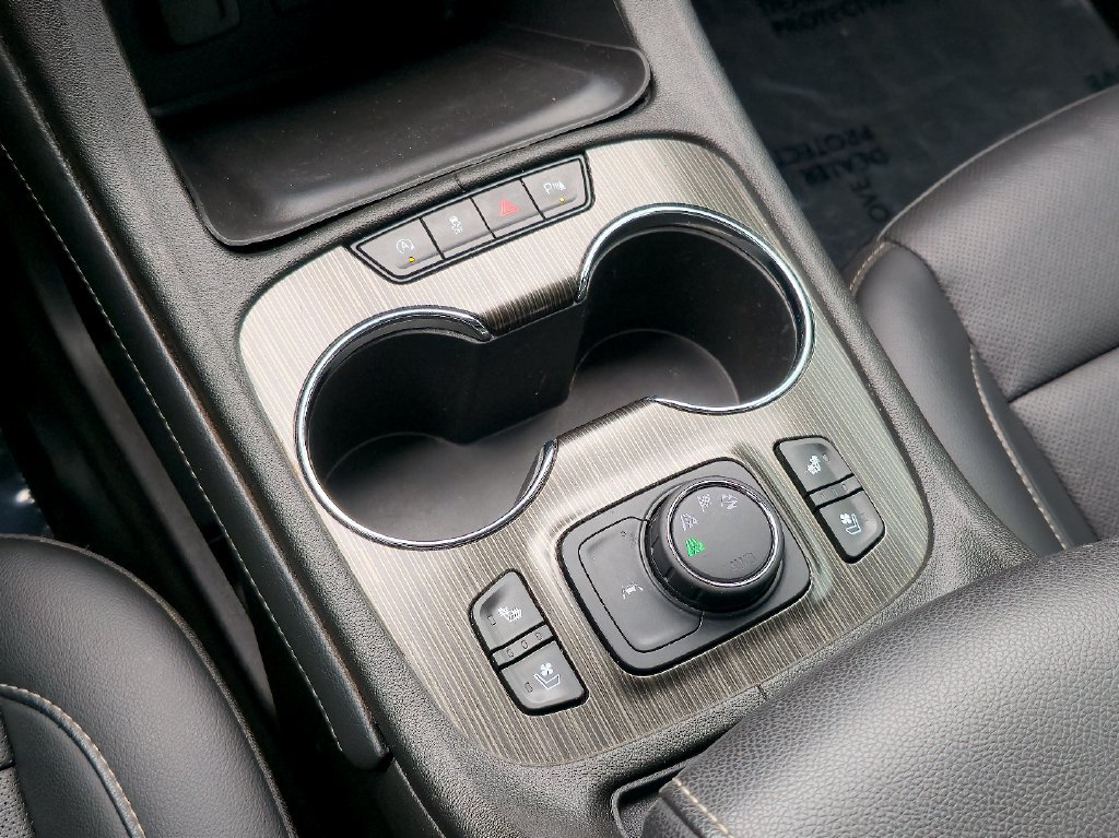 Used 2022 GMC Acadia SLT w/ Elevation Edition AWD/4WD image 18