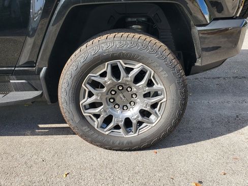 New 2026 GMC Hummer EV SUV image 5