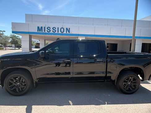 Used 2023 Chevrolet Silverado 1500 Custom w/ LPO, Dark Essentials Package RWD image 2