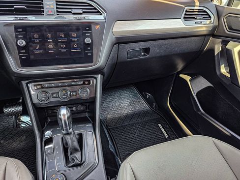 Used 2019 Volkswagen Tiguan SE AWD/4WD image 22