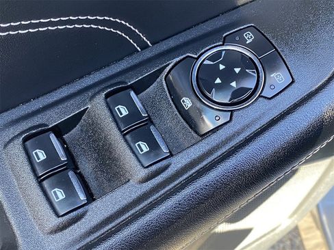 Used 2023 Ford Edge Titanium image 21