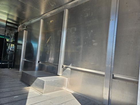 Used 2014 Ford E-450 and Econoline 450 Super Duty w/ A/C Prep Package image 14