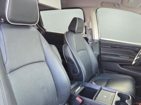 Used 2025 Honda Odyssey Touring image 18