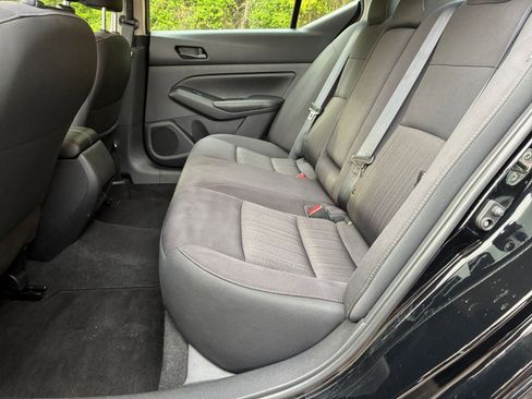 Used 2025 Nissan Altima 2.5 SV FWD image 28