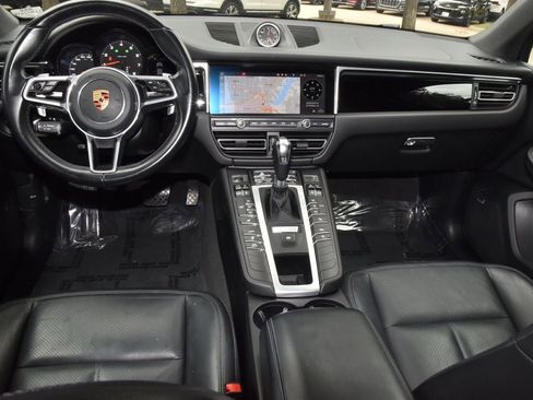 Used 2020 Porsche Macan AWD/4WD image 16