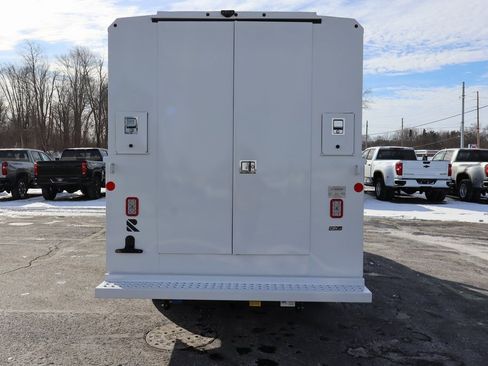 New 2026 Chevrolet Express 3500 w/ Power Convenience Package image 28