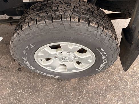 Used 2013 Toyota Tacoma 4x4 Double Cab w/ SR5 Pkg image 43