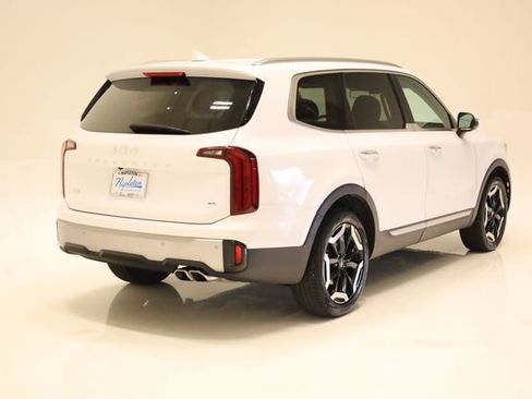 Used 2025 Kia Telluride S AWD/4WD image 6