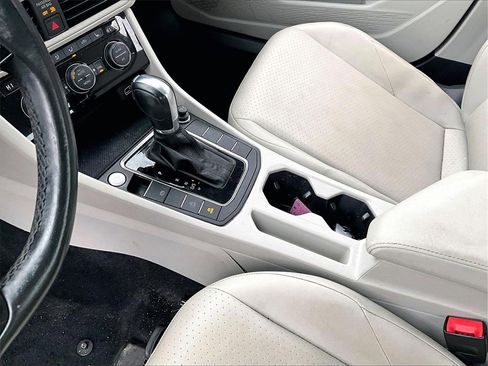 Used 2019 Volkswagen Jetta SEL image 12