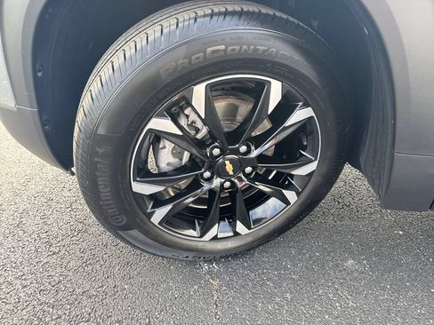 Used 2023 Chevrolet TrailBlazer LT FWD image 27