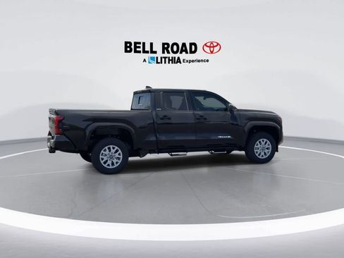 Used 2025 Toyota Tacoma SR5 image 9