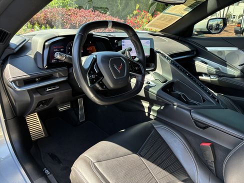 Used 2022 Chevrolet Corvette Stingray Preferred Cpe w/ Z51 Performance Package image 17