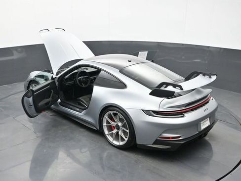 Certified 2022 Porsche 911 GT3 image 23