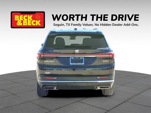 Used 2025 Buick Enclave Preferred image 6