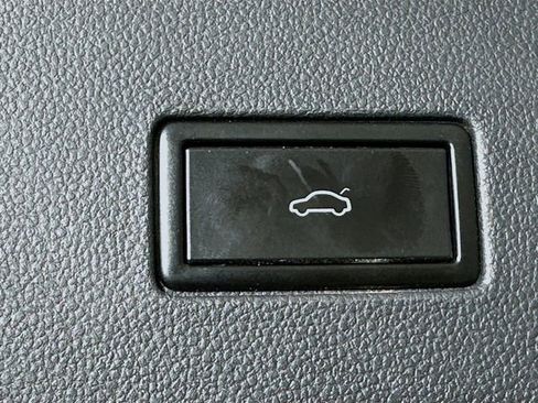 Used 2018 Volkswagen Atlas SEL image 14