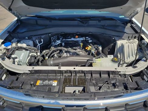 Used 2025 Ford Explorer Active RWD image 24