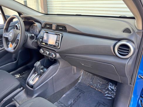 Used 2020 Nissan Versa S FWD image 14
