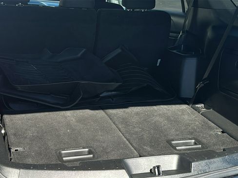 Used 2019 Ford Explorer XLT w/ Equipment Group 201A image 27