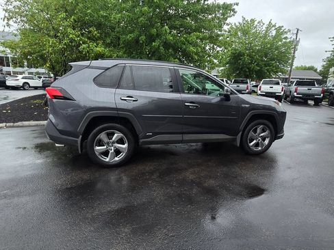 Used 2019 Toyota RAV4 Limited AWD/4WD image 9