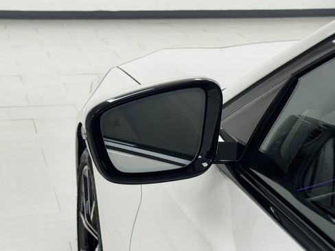 Used 2022 BMW 530i xDrive w/ M Sport Package image 40