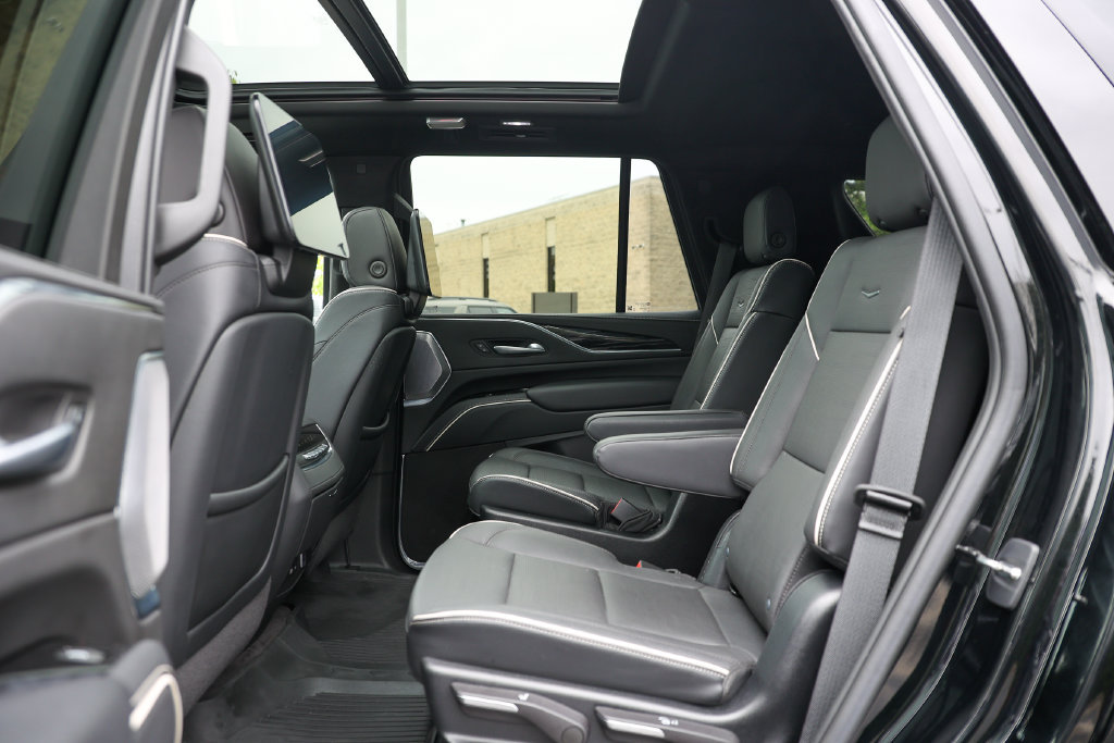 Used 2023 Cadillac Escalade Sport w/ LPO, ONYX Package AWD/4WD image 48