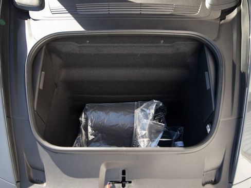 New 2026 Porsche 911 Carrera 4S image 22