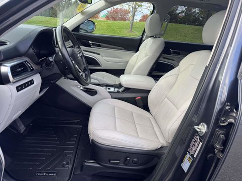 Used 2021 Kia Telluride EX image 13