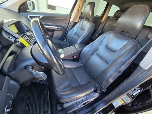 Used 2016 Volvo XC60 T5 Premier image 13
