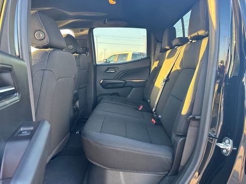 New 2026 Chevrolet Colorado LT image 12